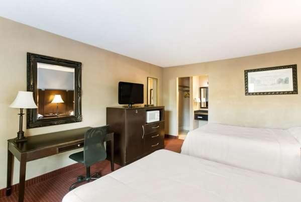 Dutchland Hotel *